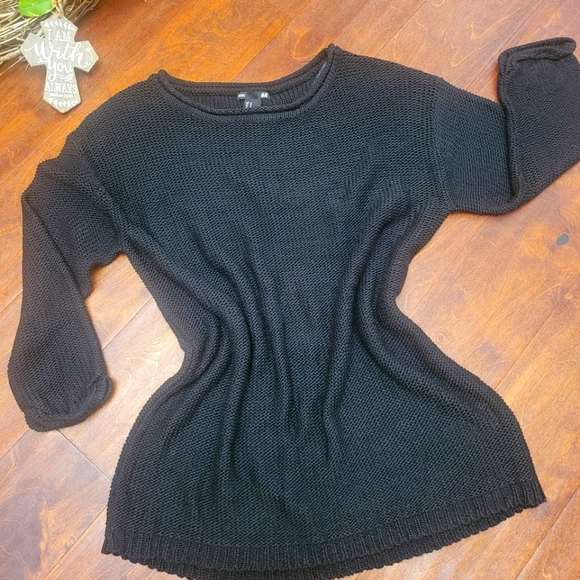 Sweater - Picture 2 of 3